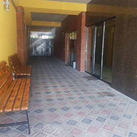 טביליסי Hotel Lu-Ma מראה חיצוני תמונה