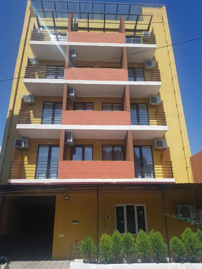 טביליסי Hotel Lu-Ma מראה חיצוני תמונה